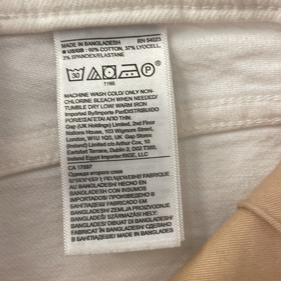 Banana Republic white mid-rise short - Picture 5 of 6